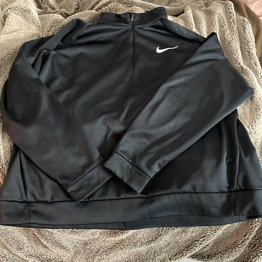 MENS Nike half zip